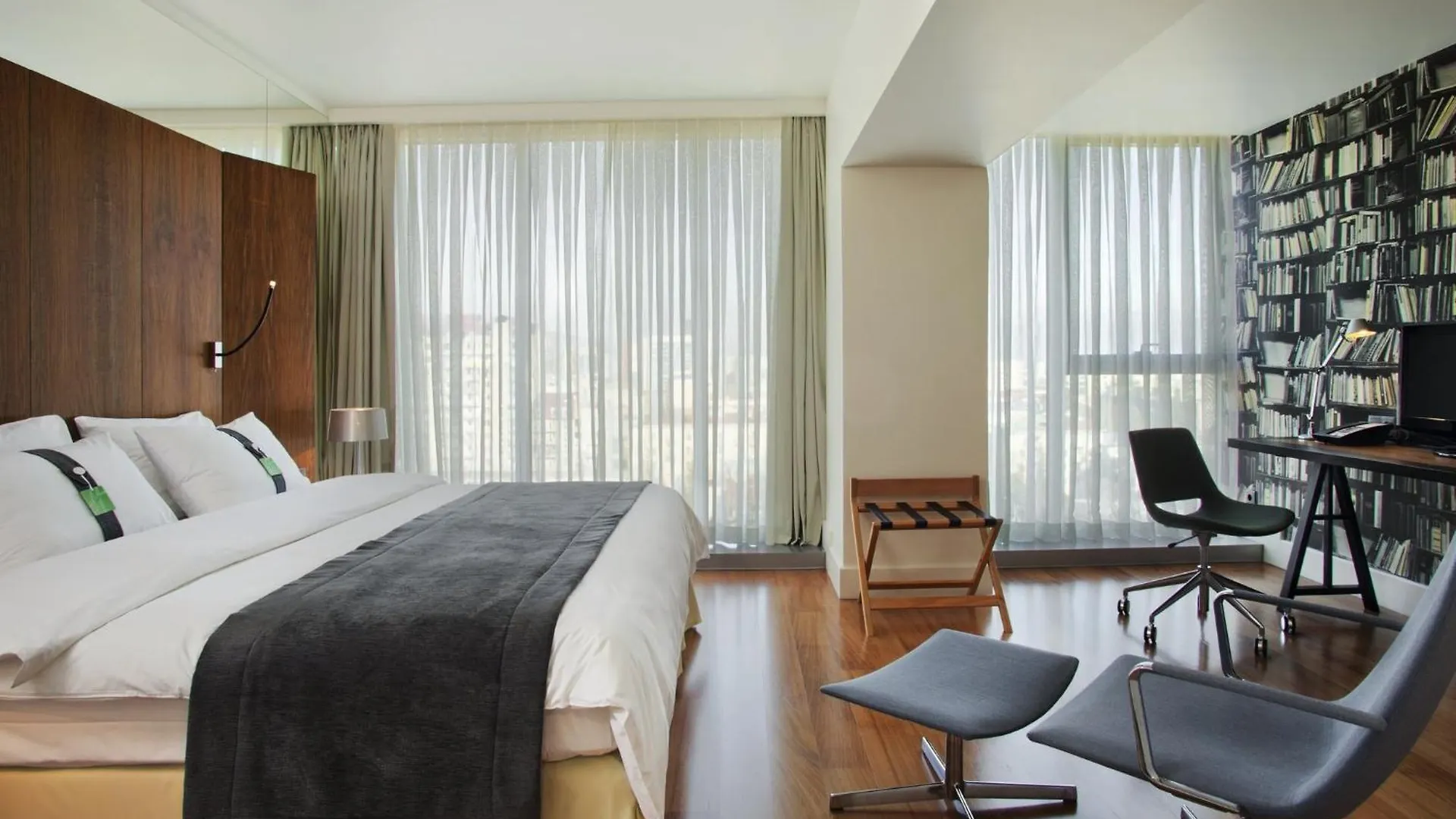 Holiday Inn - Tbilisi By Ihg 4*,