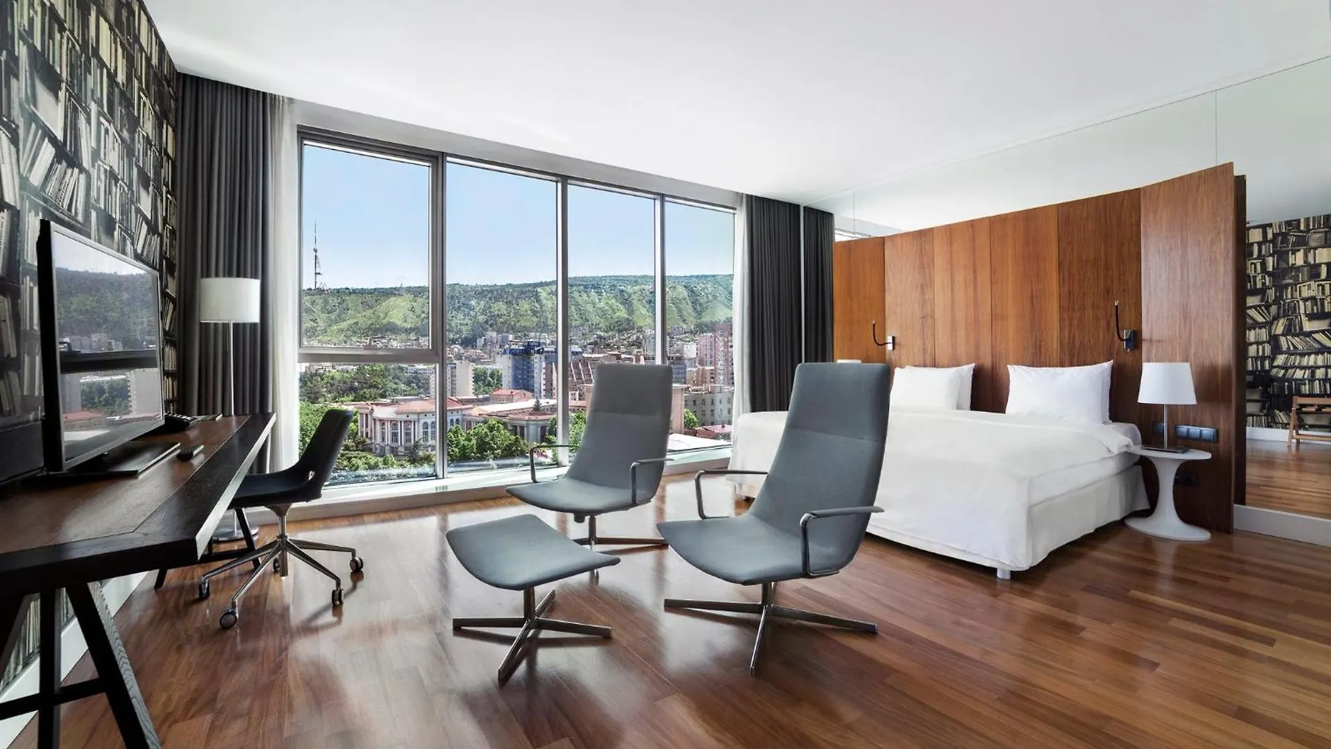 Holiday Inn - Tbilisi By Ihg