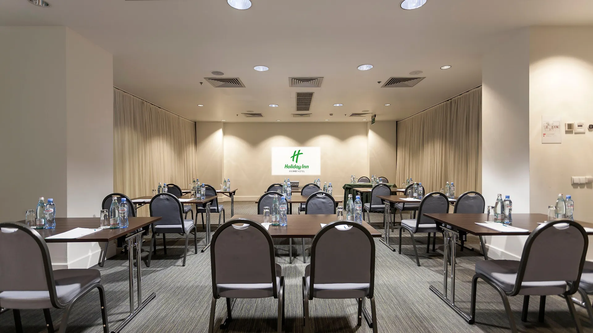 Holiday Inn - Tbilisi By Ihg Hotell