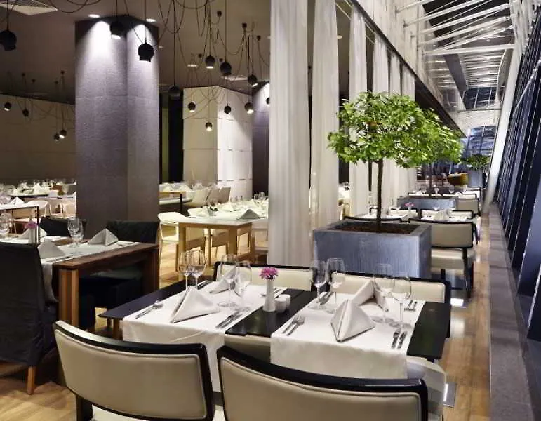 Hotell Holiday Inn - Tbilisi By Ihg
